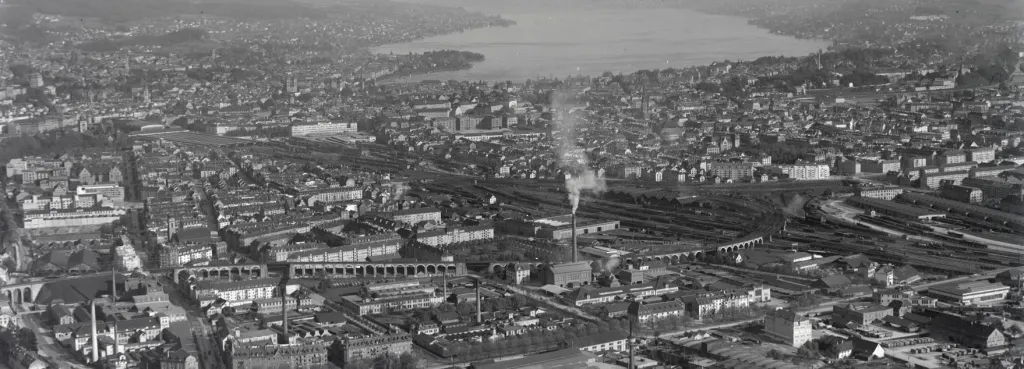 ETH-BIB-Zürich-Industriequartier_Fabriken im Quartier 1932 Luftbild von Walter Mittelholzer